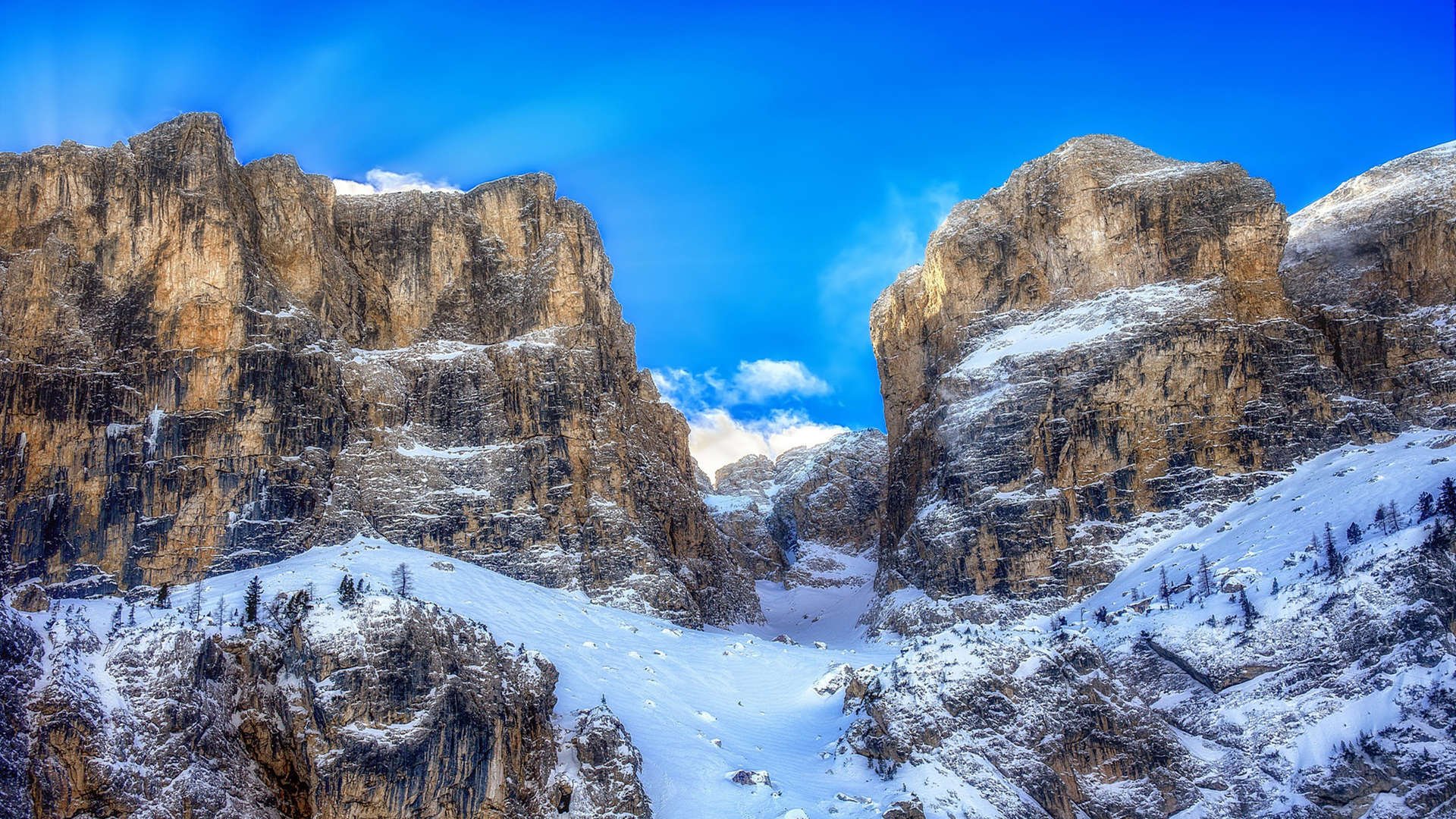 赫罗纳利用快速渗透撕裂防线体系,赫罗纳利用快速渗透撕裂防线体系的原因是