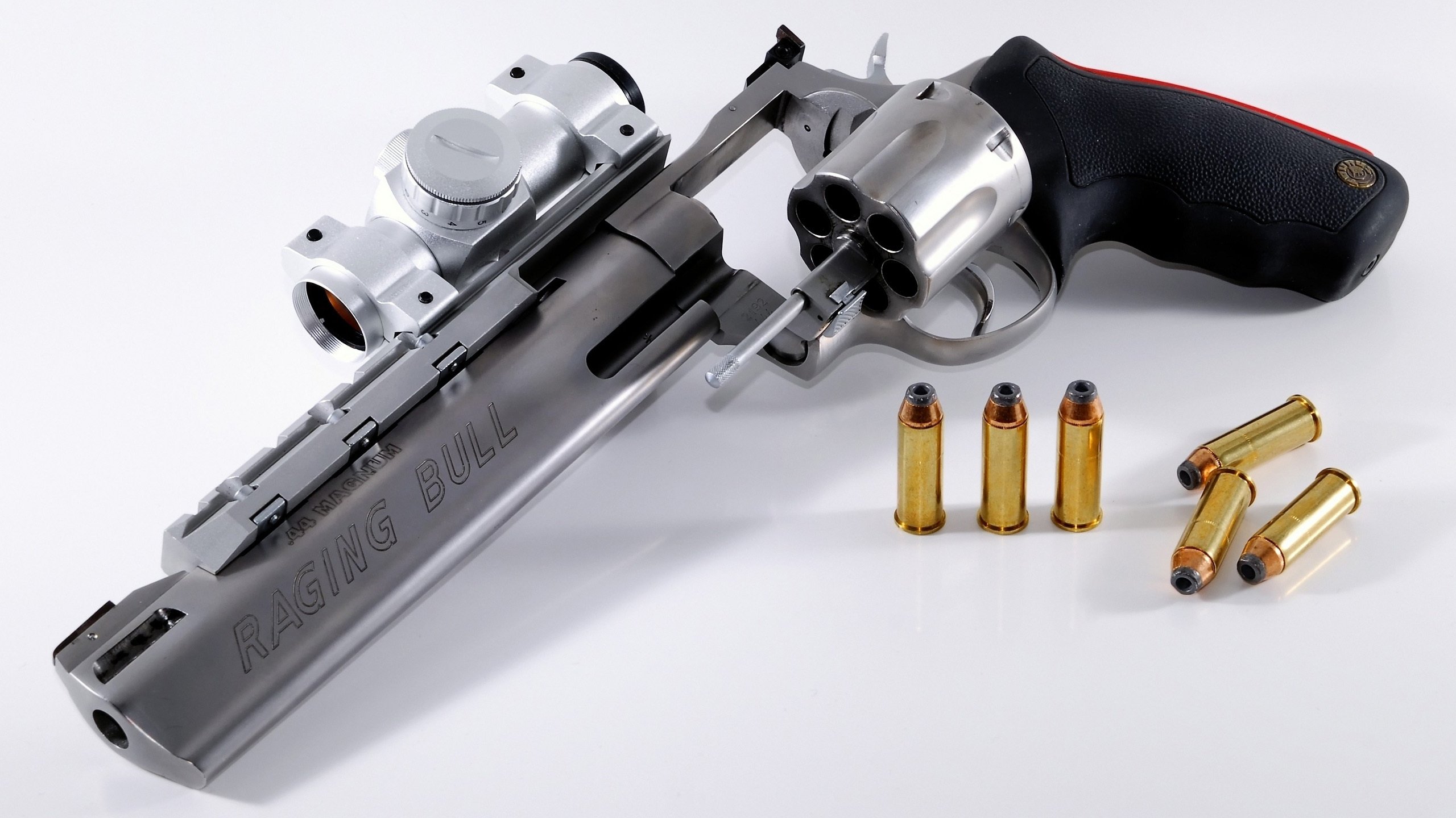 特色足球运动在国际高校中逐渐普及,促进交流融合,足球特色学校主题绘画