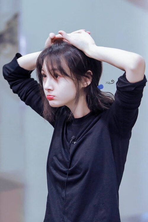 开云体育在线-训练中引入柔韧性课程帮助球员提高身体灵活度减少伤病率，柔韧性提升